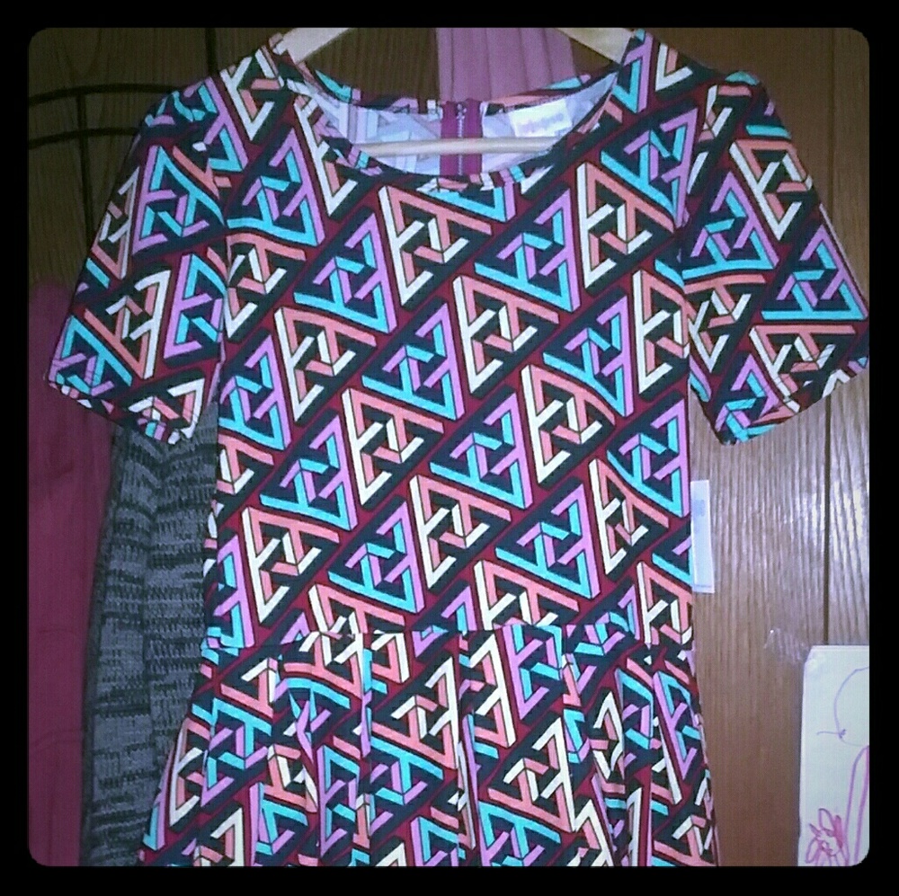 Lularoe Amelia size M